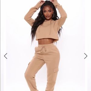Fashion Nova Jogger Set in Mocha Size M Med